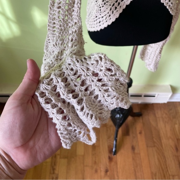 VINTAGE Y2K RAVE CREAM CROCHET KNIT BELL SLEEVE TOP SWEATER SIZE MEDIUM - Picture 5 of 6